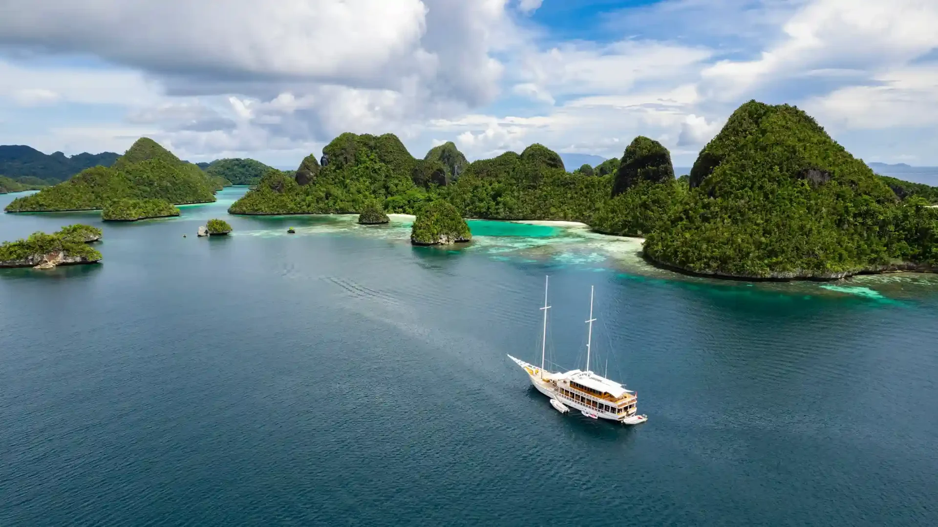 Raja Ampat Islands | Raja Ampat Liveaboard
