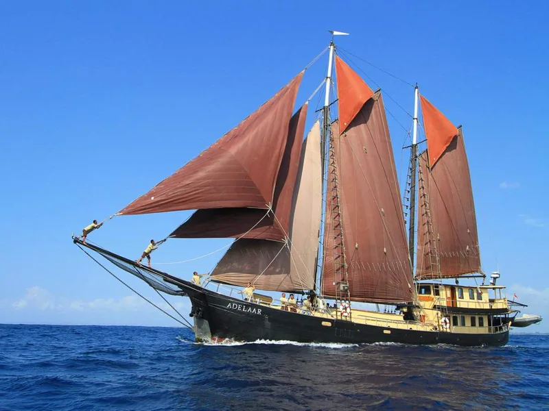 Adelaar — private charter yacht, exterior