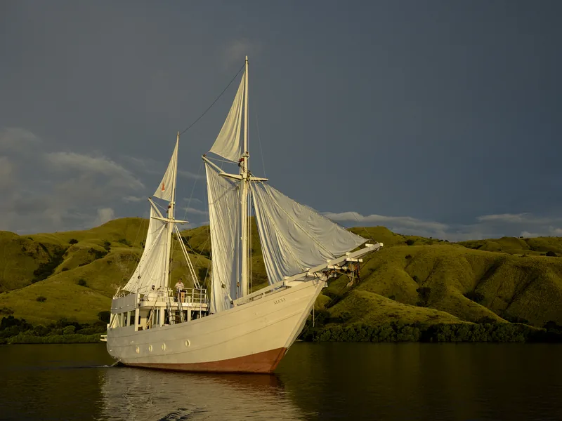 Alexa — private charter yacht, exterior