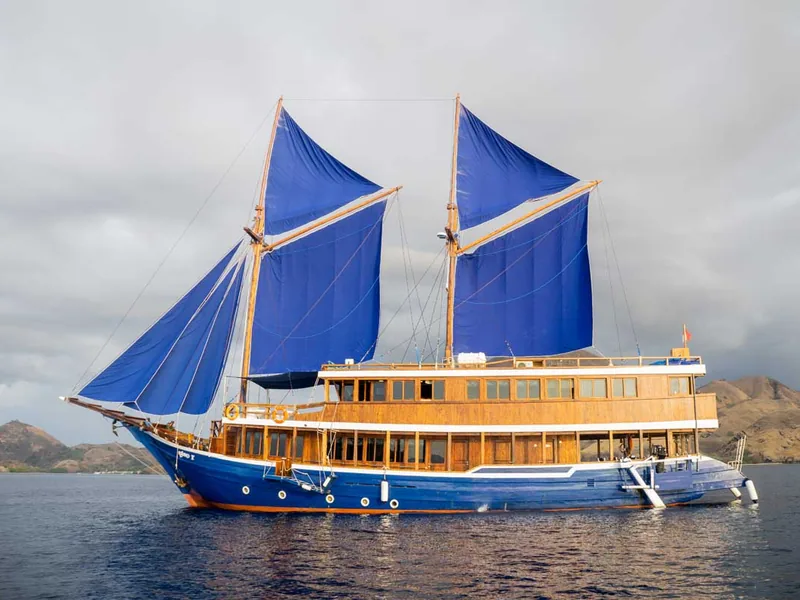 Cajoma — private charter yacht, exterior