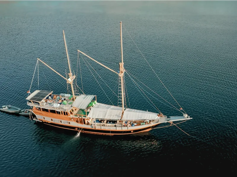 Jaya — private charter yacht, exterior