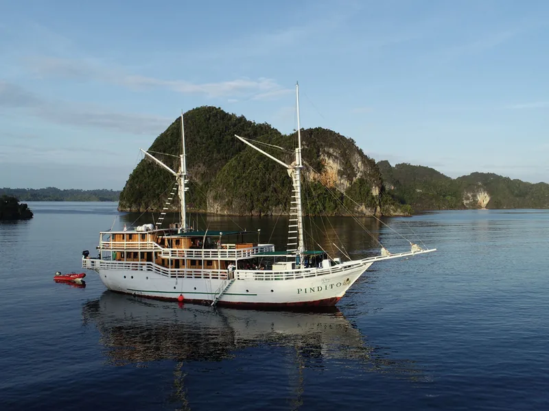 Pindito — private charter yacht, exterior
