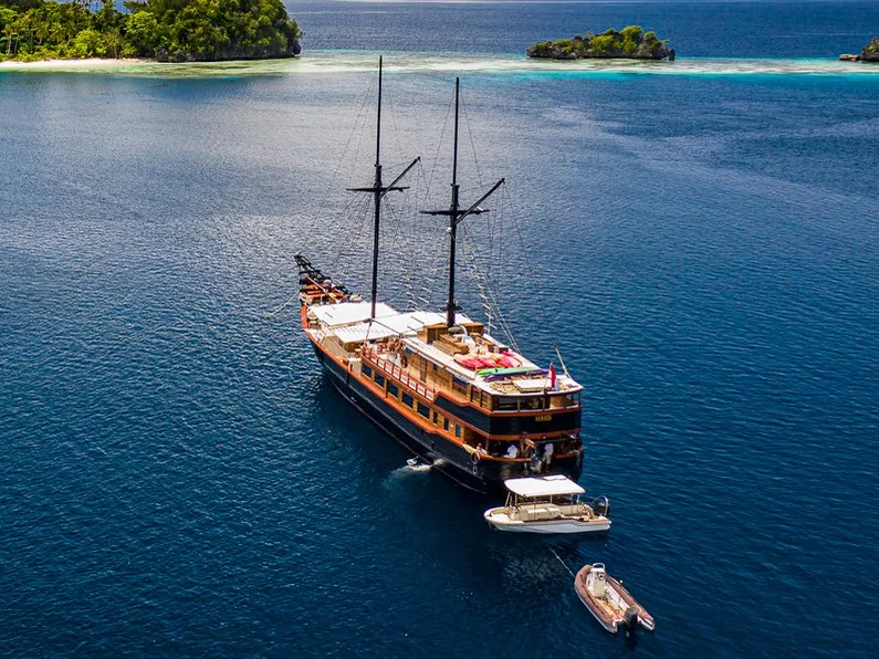 Samata — private charter yacht, exterior